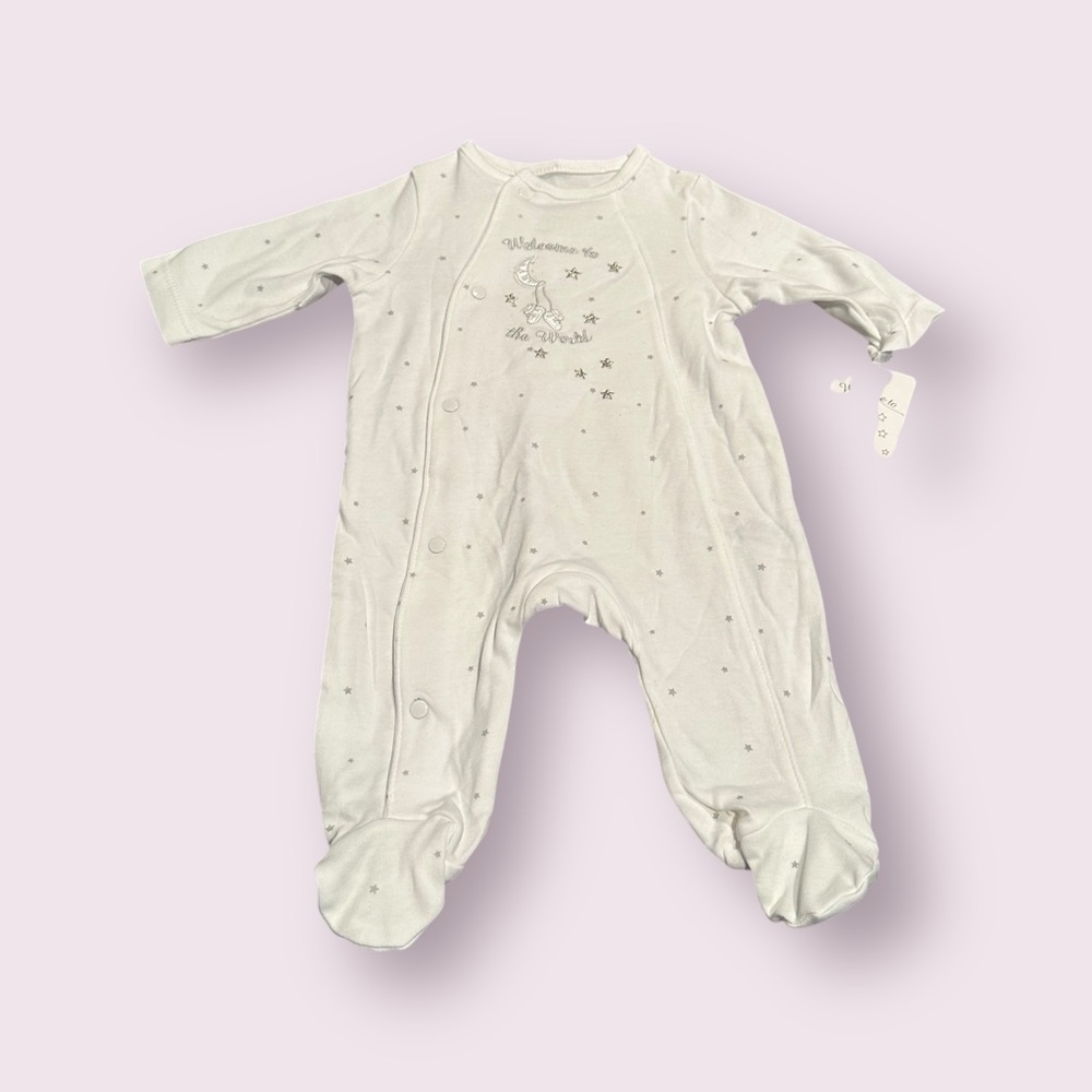 NWT Newborn Little White And Silver Welcome To The World Starry Footie